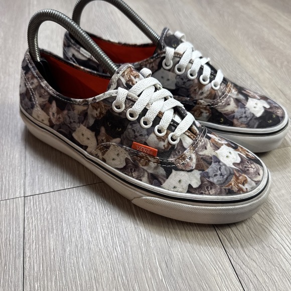 Vans Kitty Cat Limited Edition ASPCA Lace up Sneakers Men 6.5 Women's 8 Meow 😸 - Picture 1 of 7